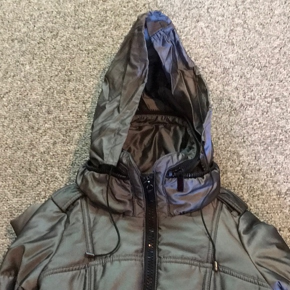 A/X Armani Exchange Silver/Gray Puffer Jacket. - Picture 3 of 16